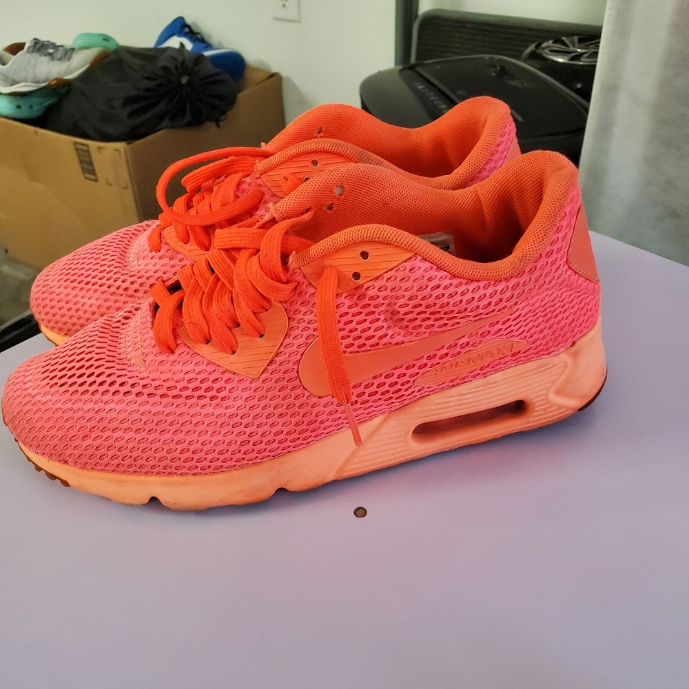 Nike air max shoes